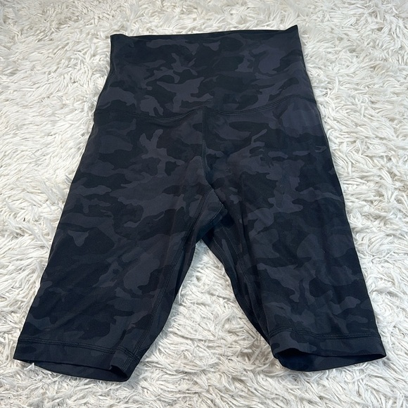 Lululemon Align Super High Rise Short *10" Incognito Camo Multi Grey - Picture 1 of 5